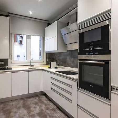 Piso De Diseno Junto Al Casco Viejo Apartment *