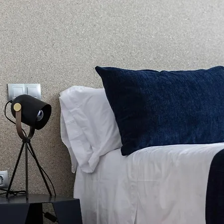 Apartamento Piso De Diseno Junto Al Casco Viejo *