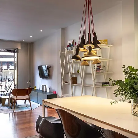 Piso De Diseño Junto Al Casco Viejo *